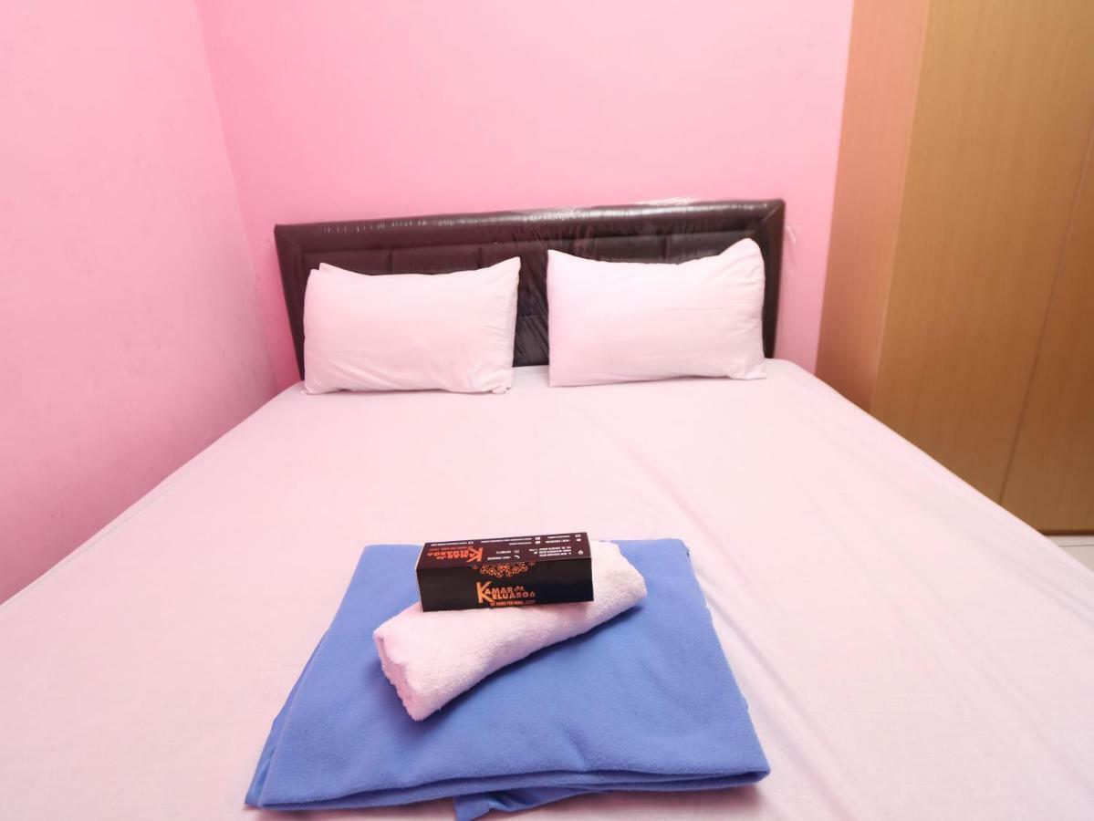 Отель Kamar Keluarga Mangga Besar Джакарта Экстерьер фото